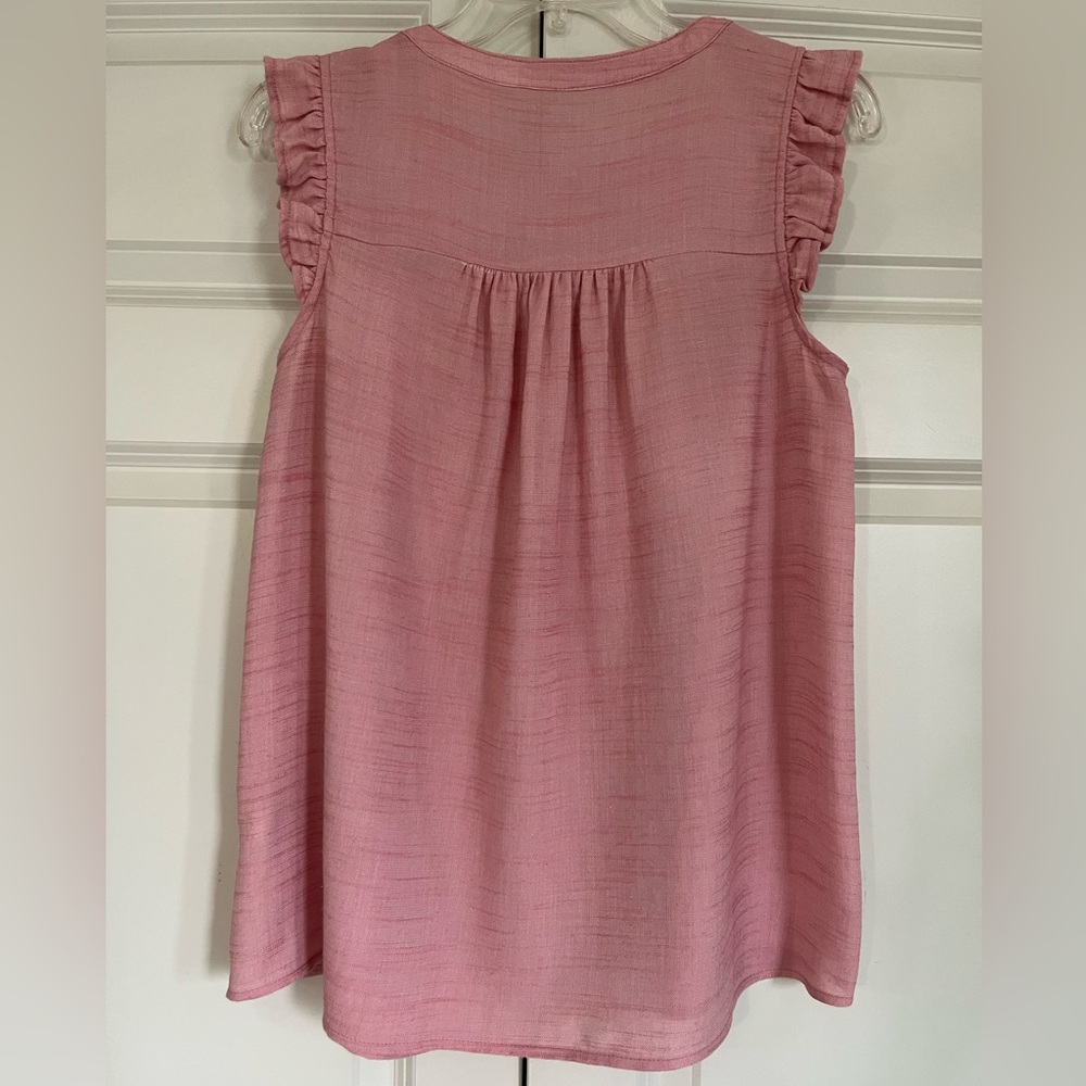 Doe & Rae Ruffle Cap Sleeve Button Down Top Size Medium - Picture 7 of 14